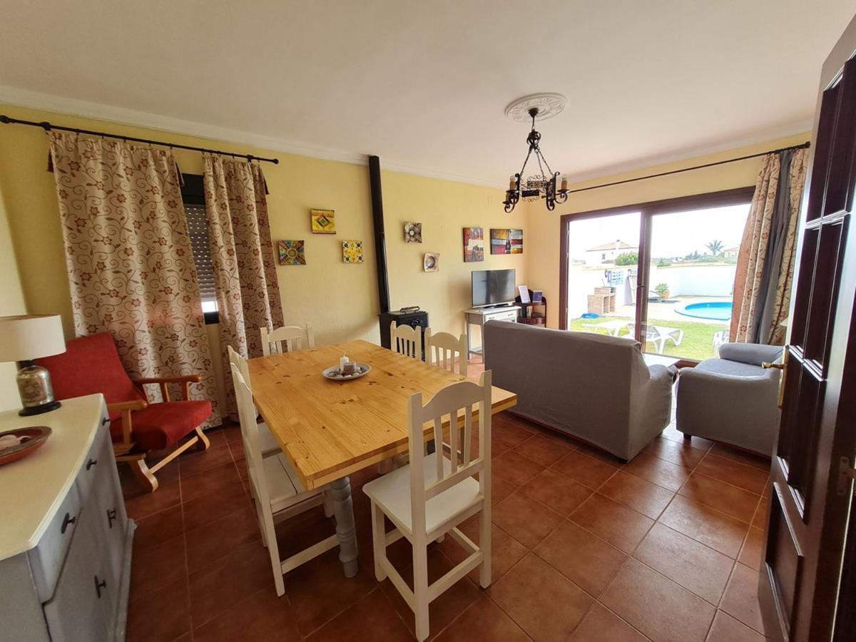 קוניל דה לה פרונטרה Chalet Las Adelfas Chaparrillo מראה חיצוני תמונה